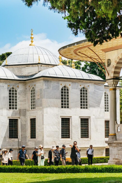 istanbul-topkapi-palace-and-harem-guided-tour-with-ticket