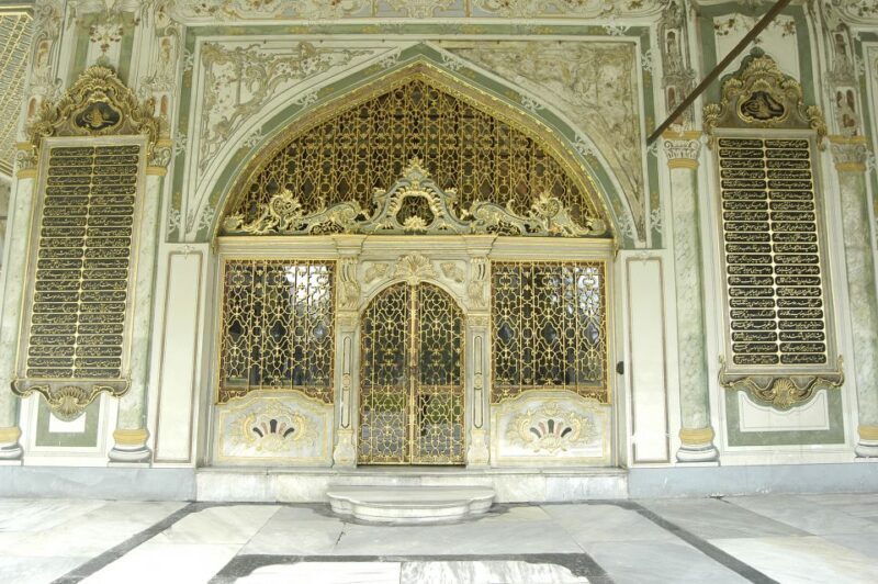 Istanbul: Topkapi Palace and Harem Ticket with Audio Guide - Authentic Experiences from Reviewers