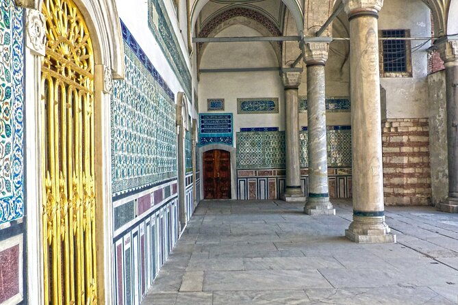 istanbul-topkapi-palace-guided-tour-and-skip-the-line