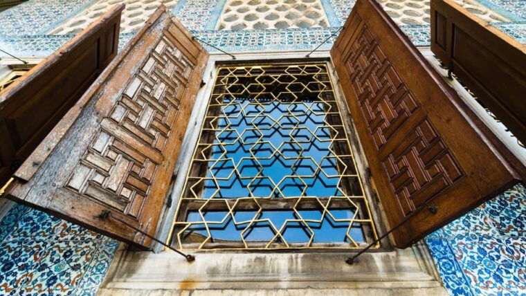 istanbul-topkapi-palace-guided-tour-w-skip-the-ticket-line