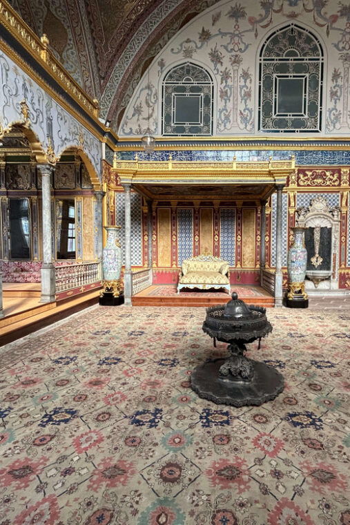 istanbul-topkapi-palace-harem-museum-ticket-audio-guide