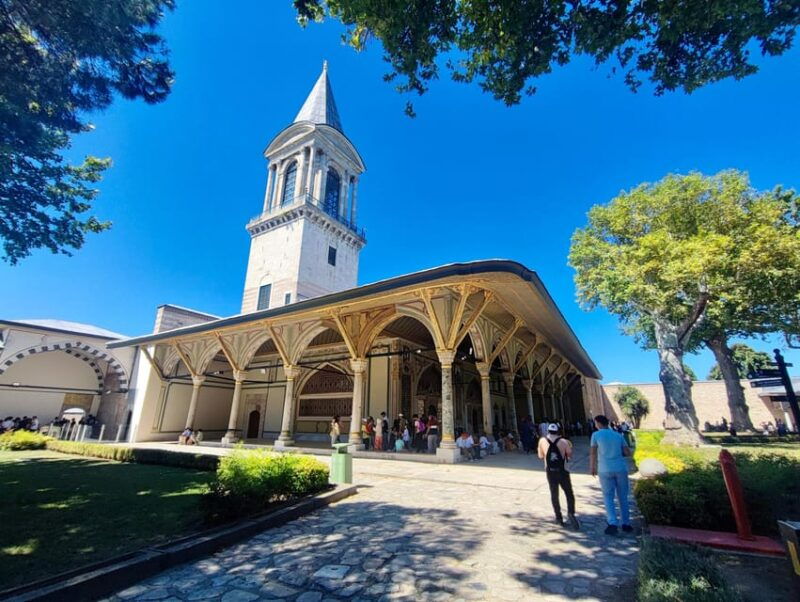 istanbul-topkapi-palace-with-harem-and-surrounding-area-tour