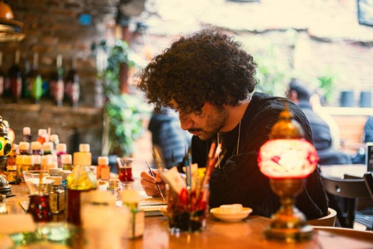 istanbul-traditional-stained-glass-painting-workshop