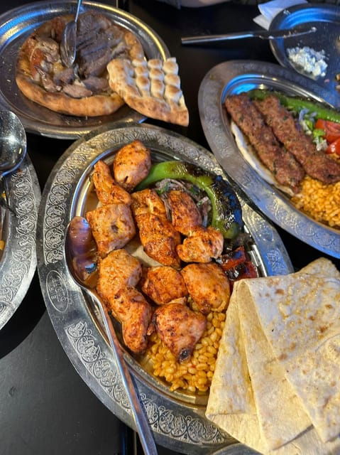 istanbul-traditional-turkish-dinner-in-a-local-restaurant