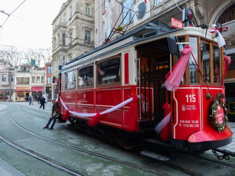 istanbul-transportation-pass-between-airport-city-islands