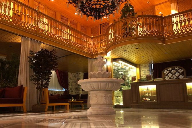 istanbul-turkish-bath-in-ottoman-style-at-hammam-with-drinks