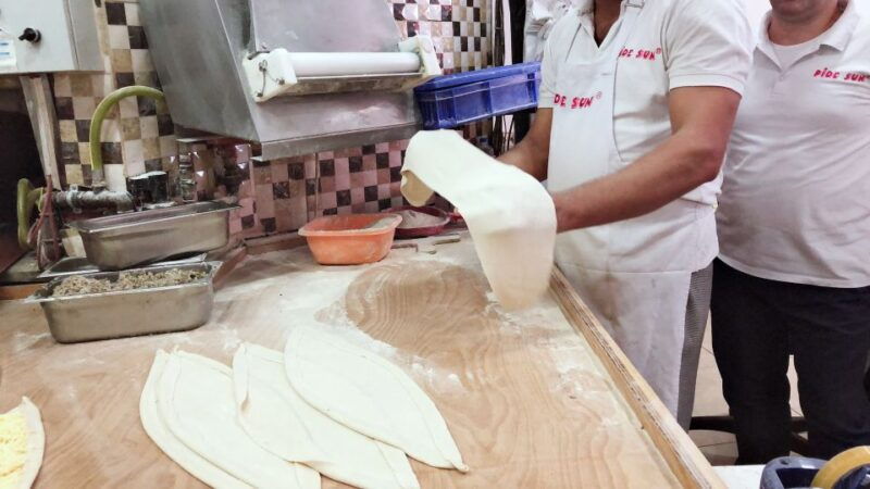 istanbul-turkish-cuisine-walking-food-tour-with-guide