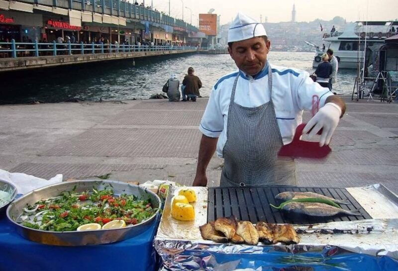 istanbul-turkish-food-tour-in-kadikoy-across-the-bosphorus