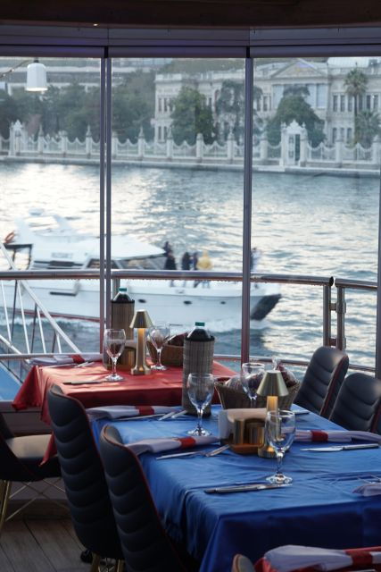 istanbul-turkish-night-on-the-bosphorus-dinner-cruise