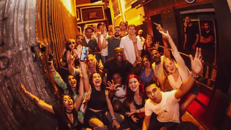 istanbul-ultimate-party-pub-crawl-rooftops-parties