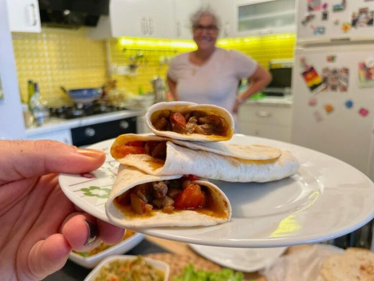 istanbul-vegan-vegetarian-cooking-class-with-locals-at-home
