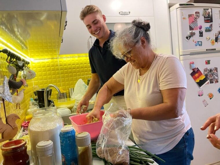istanbul-vegan-vegetarian-cooking-class-with-locals-at-home