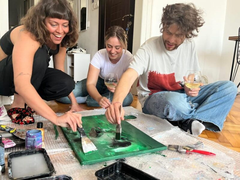 istanbul-wine-and-paint-workshop-with-turkish-fabrics