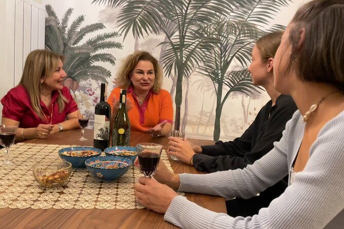istanbul-wine-tasting-at-home-with-local-family