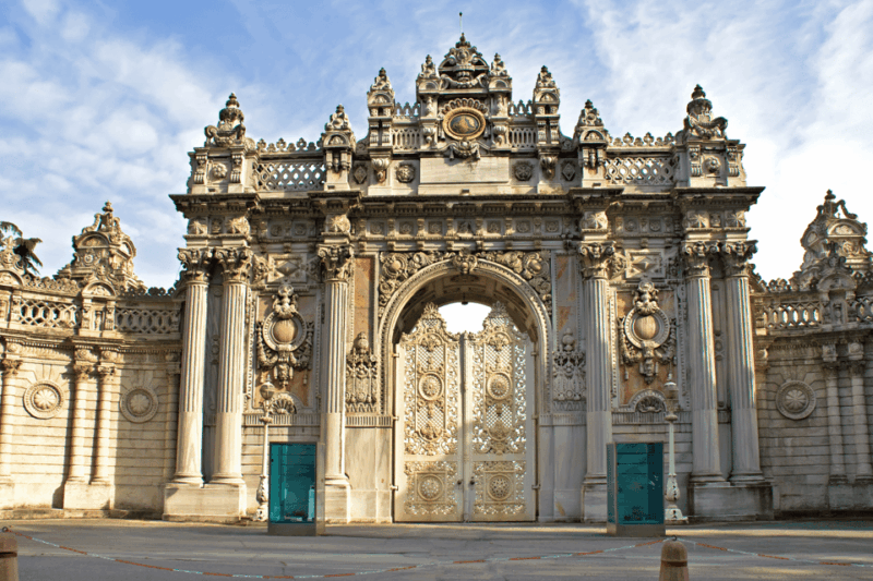 istanbuldolmabahce-palace-skip-the-line-entry-audio-guide