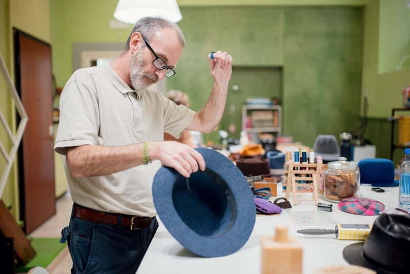 Italian Experience: Create your own Fedora hat in Milan - Key Points