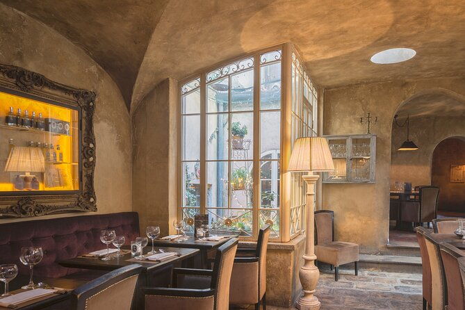 italian-opera-in-santa-monaca-church-with-dinner