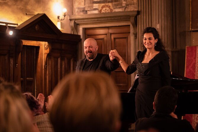 italian-opera-in-santa-monaca-church-with-dinner