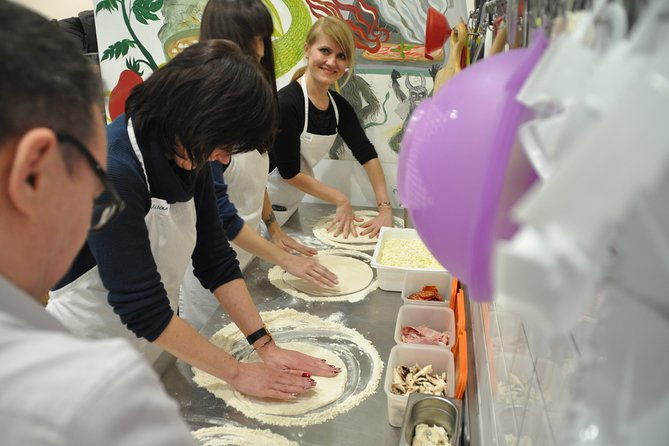 italian-pizza-cooking-class-with-chef-francesco-in-padova