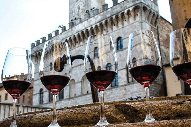 italian-wine-tasting-with-professional-sommelier-in-montepulciano