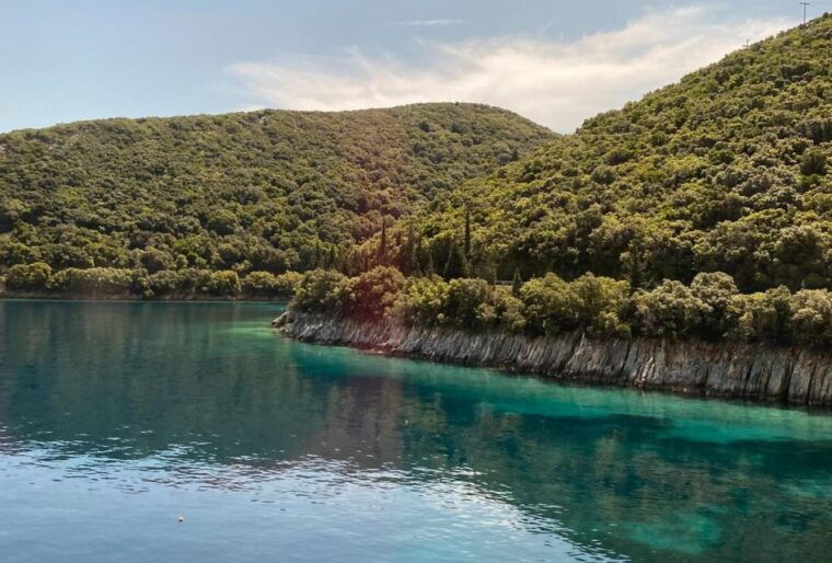 ithaca-island-tour-with-bus-cruise-with-swim-stops