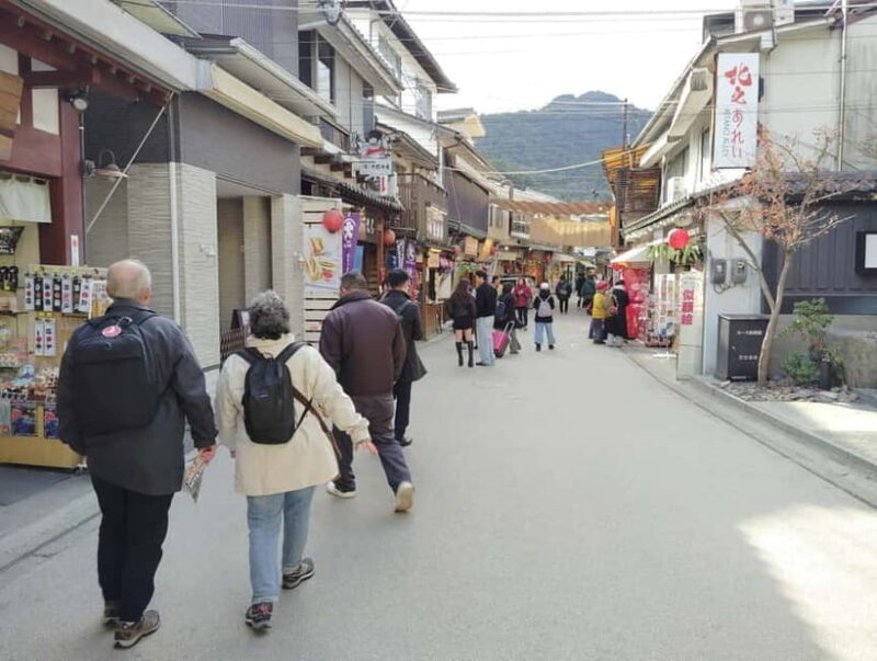 Itsukushima Shrine: Guided Tour with a Local - FAQ