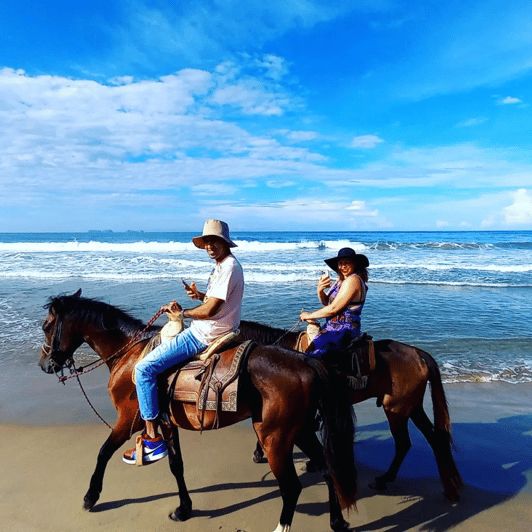 ixtapa-horseback-riding-tour-along-playa-larga