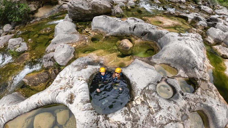 Iz Omisa/Zadvarija: Extremni Canyoning na rijeci Cetini - Key Points