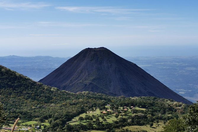 izalco-volcano-hiking-private-tour-lake-coatepeque