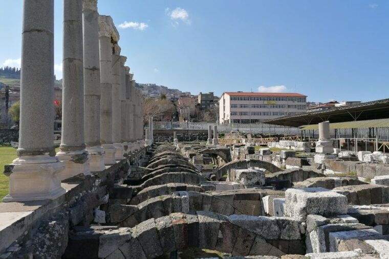 izmir-city-tour-with-a-private-guide-van