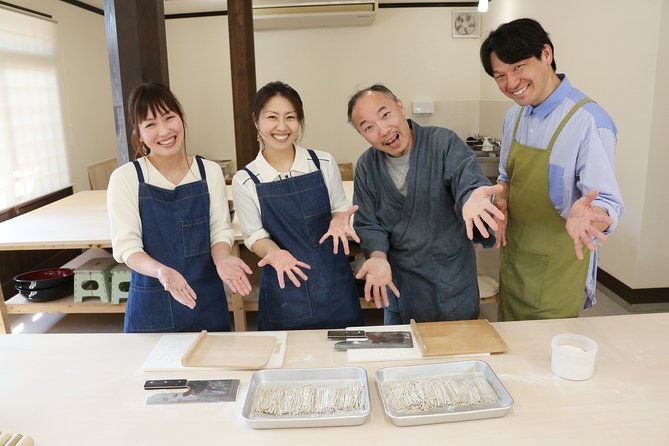 izushi-soba-making-experience-local-tour-guide