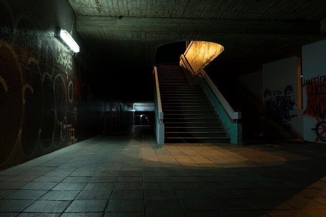 Jack the Ripper Tour and Underground Prison - The Viaduct Tavern: Ghosts and Beer