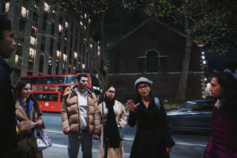 Jack The Ripper Tour: Interactive Walking Tour in London - The Guides and Their Role