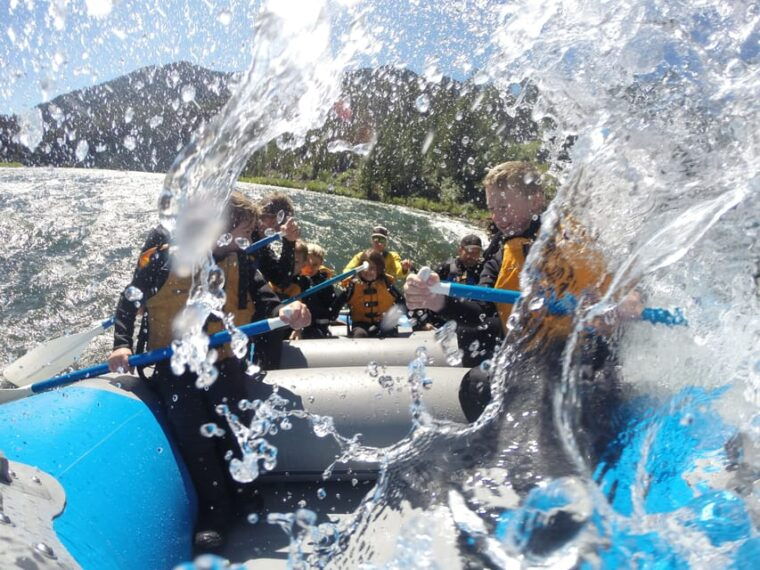 jackson-4-hour-small-boat-snake-river-whitewater-rafting