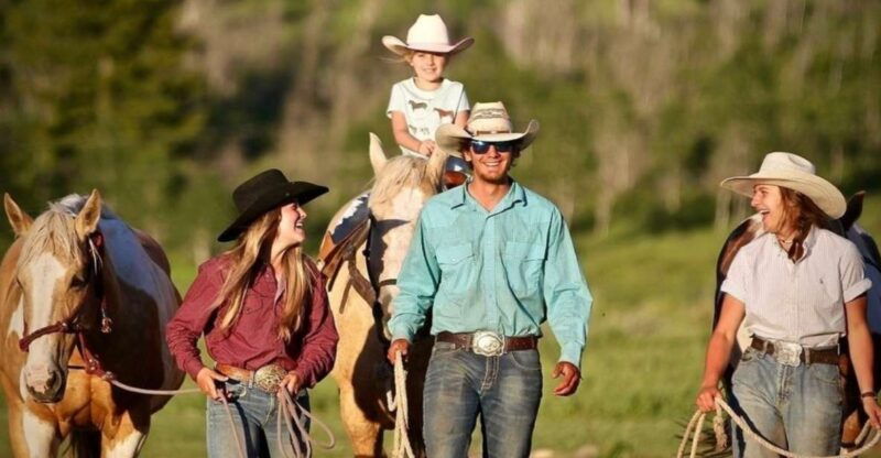 jackson-hole-moose-meadow-horseback-tour-with-breakfast