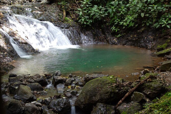 jaco-beach-10-hidden-waterfalls-guided-experience