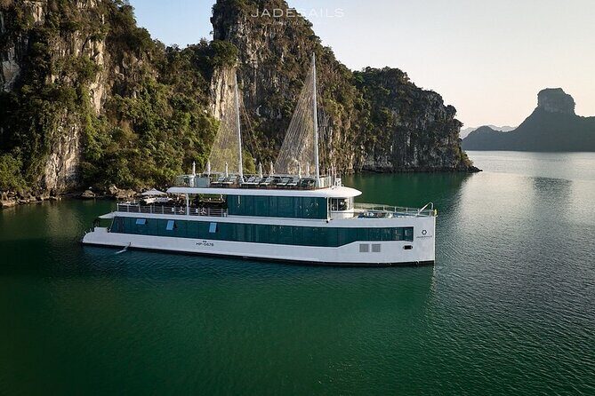 Jade Sail - Top Notch Luxury Cruise in Ha Long & Lan Ha Bay - Key Points