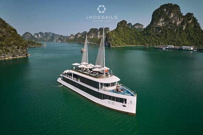 JADESAILS Modern Yacht Style in Halong Bay with Luxury Service - FAQ