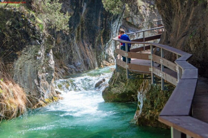 jaen-cazorla-segura-las-villas-hiking-tour