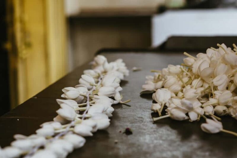 Jaffna: Garland Making and Temple Visit with Guide - Why Choose This Tour?