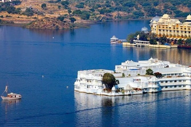 Jagmandir Island And Sunset Boat Ride On Lake Pichola, Udaipur Without Transfers - FAQ