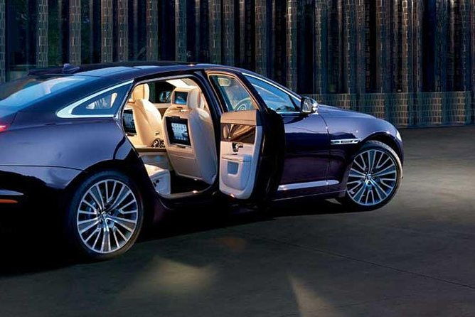 jaguar-chauffeur-car-service-to-laguardia-airport