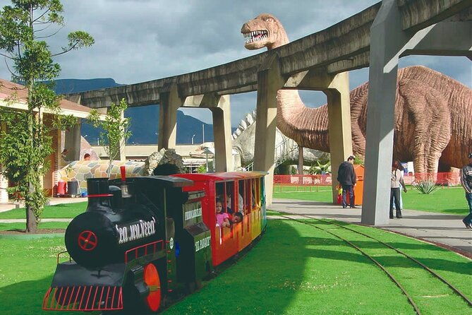 jaime-duque-park-private-tour-from-bogota-8-hrs