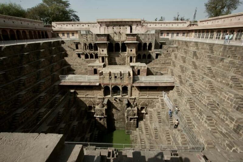 Jaipur: Abhaneri Stepwell and Harshat Mata Temple Tour - An In-Depth Look at the Tour Experience