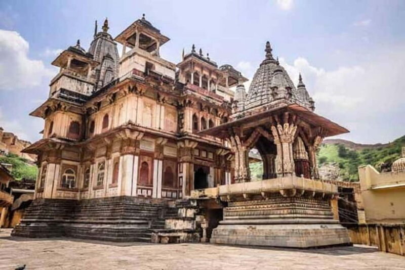 Jaipur: Amber Fort, Stepwell & Blind Love Temple Guided Tour - FAQs