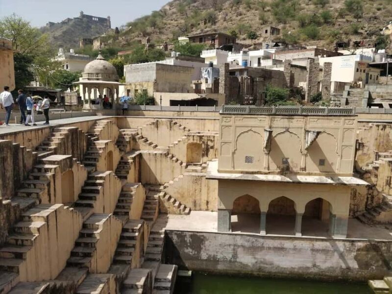 Jaipur: Amer Fort Guided Tour with Local Guide - Key Points
