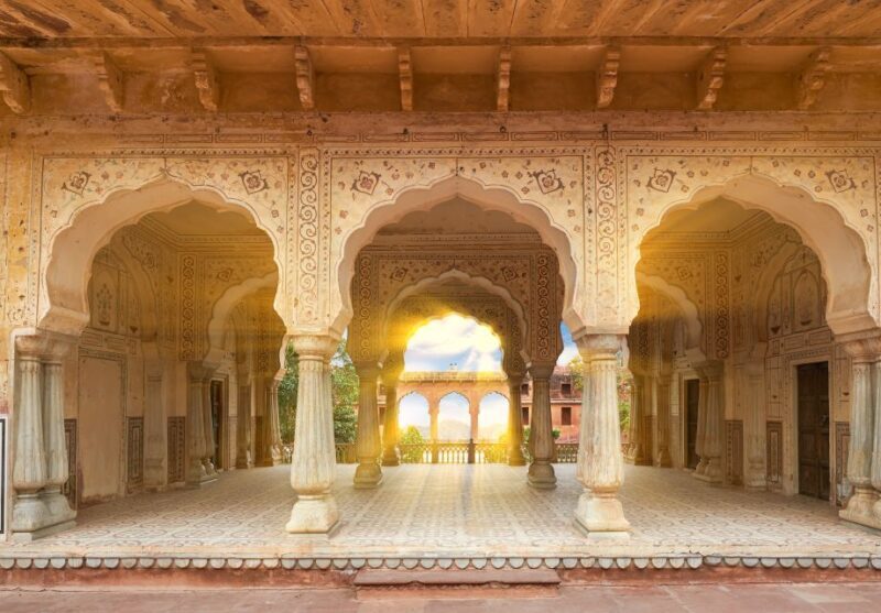 Jaipur Amer Fort, Jal Mahal & Stepwell Private Half-Day Tour - Key Points