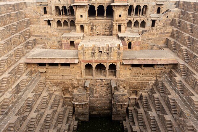 Jaipur : Chand Baori, Bharatpur Bird Sanctuary, Fatehpur Sikri. - Frequently Asked Questions (FAQs)