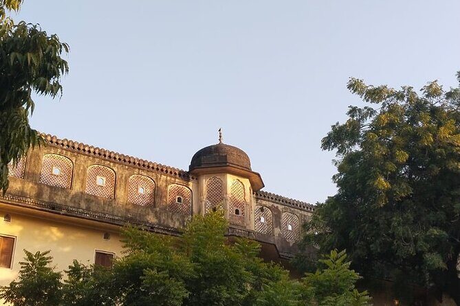 Jaipur City Full Day Luxury Private Tour - Amber Palace – The Majestic Fortress