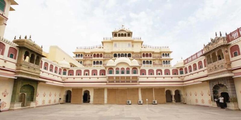 Jaipur: City Palace, Hawa Mahal & Jantar Mantar Tour By Car - Why This Tour Works Well
